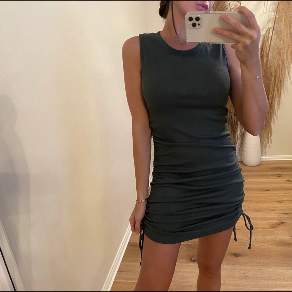 🟣🔁  Silhouette Ruched Dress | Christmas